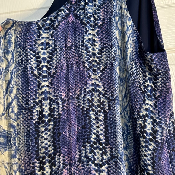 Vici Razorback Snake Pattern Top - Picture 3 of 4